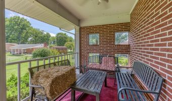 876 NE Falcon Dr, Abingdon, VA 24210