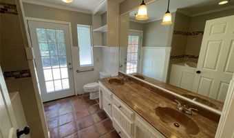 101 Robin Ave, Weatherford, TX 76086