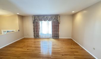 4 Nicholas Dr, Albany, NY 12205