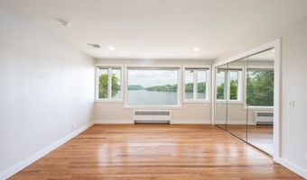 100 N Lake Shore Dr, Brookfield, CT 06804