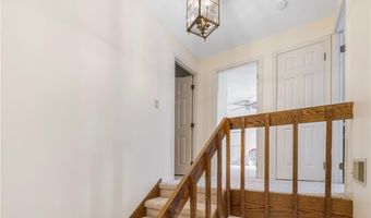 19 Caddy Rock Rd D, North Kingstown, RI 02852