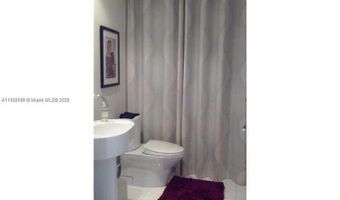 2950 NE 188th St 304, Aventura, FL 33180