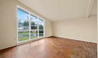 102 OLYMPIA Dr, Claymont, DE 19703