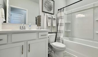 18048 Longleaf Dr, Athens, AL 35611