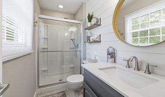 1031 Thomas Dr, Ashland, OH 44805
