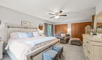 5627 Springhollow Ct, Avon, IN 46123