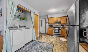 421 Manahan Dr, Angola, IN 46703