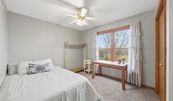 4212 Devonshire Ct, Akron, OH 44321