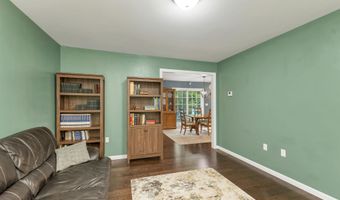 19 Linwood Dr, Alton, NH 03809
