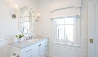 78 Rhode Island Ave 8, Newport, RI 02840