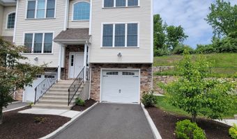 19 Oak Meadows Dr 19, Brookfield, CT 06804