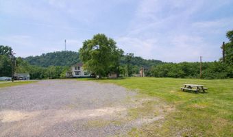 101 Davis, Alderson, WV 24910