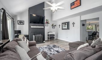 136 Pembroke Rd 6-50, Danbury, CT 06811