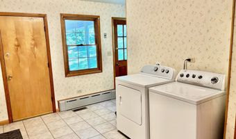 97 Middle River Rd, Danbury, CT 06811