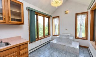 8 Longview Dr, Bow, NH 03304
