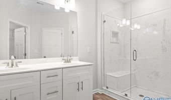 314 Creekside Dr, Albertville, AL 35950