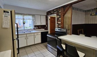 103 4th St, Bangor, ME 04401