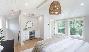 84 Coggeshall Ave, Newport, RI 02840
