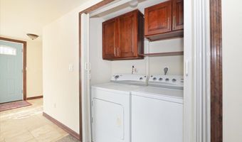 9 Cabot Rd W, Massapequa, NY 11758