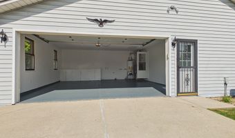 1520 E 42nd St, Anderson, IN 46013