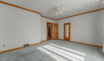 102 S Oak St, Arrowsmith, IL 61722