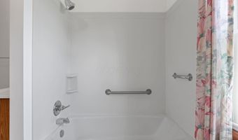 300 Halderman St, Amanda, OH 43102