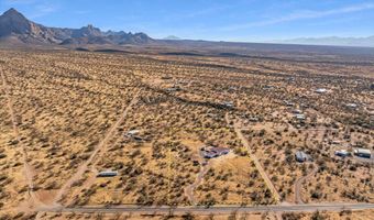 135 W Hawk Way, Amado, AZ 85645
