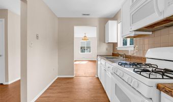1606 Madaline Dr, Avenel, NJ 07001