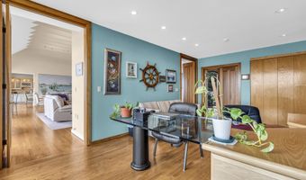 99 Holly Ln, Bayville, NJ 08721