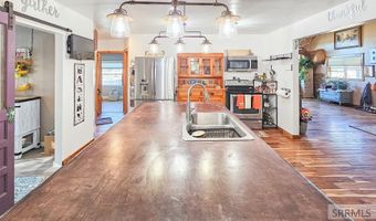 210 E Salmon Ave, Arco, ID 83213