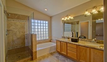 1674 W MACAW Dr, Chandler, AZ 85286