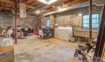 15 Valle Vista Dr, Asheville, NC 28804