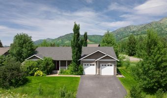216 COLUMBINE St, Alpine, WY 83128