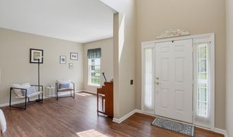10 WHIRLAWAY Dr, Bear, DE 19701