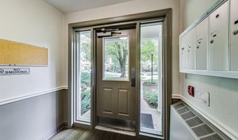 10501 MONTROSE Ave 103, Bethesda, MD 20814