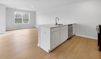 1062 A Dominy Ct, Camden, SC 29020