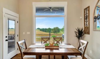 415 S Piper Ave, Ash Grove, MO 65604