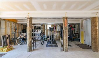 214 Iroquois Ave, Beach Haven, NJ 08008