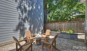 1617 Hawthorne Ln, Charlotte, NC 28205