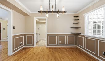 4003 KLOMAN St, Annandale, VA 22003