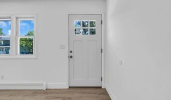 136 Pacific Ave, Beachwood, NJ 08722