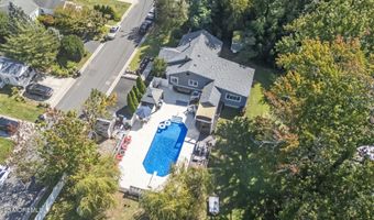28 W Park Ave, Belford, NJ 07718