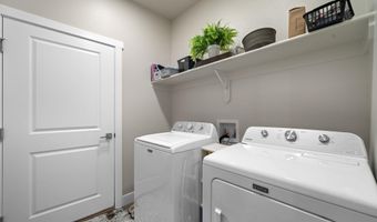 5822 ALEX RANCH Rd, Cheyenne, WY 82007
