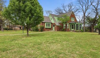 422 S Highland St, Ada, OK 74820