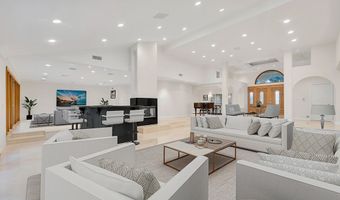 4446 Hayvenhurst Ave, Encino, CA 91436