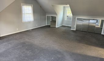 13 Fenway Rd, Branford, CT 06405