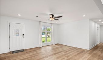 906 SE G St, Bentonville, AR 72712