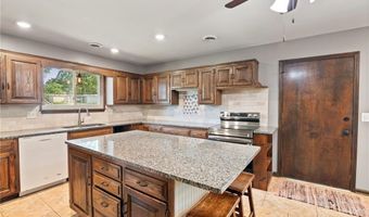 2207 N 154th Ter, Basehor, KS 66007