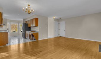 20 Lakeview Dr 20, Branford, CT 06405