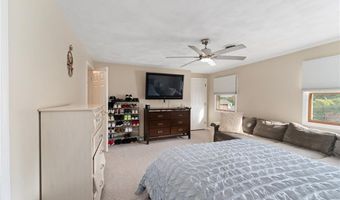 47 Scenery Ln, Johnston, RI 02919
